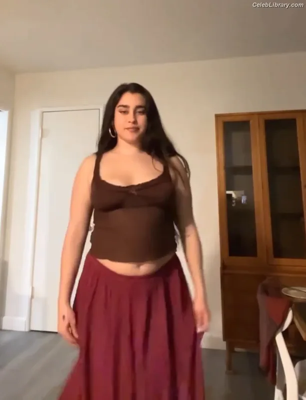 Lauren Jauregui photo 7 of 678