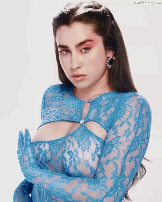 Lauren Jauregui photo 8 of 678