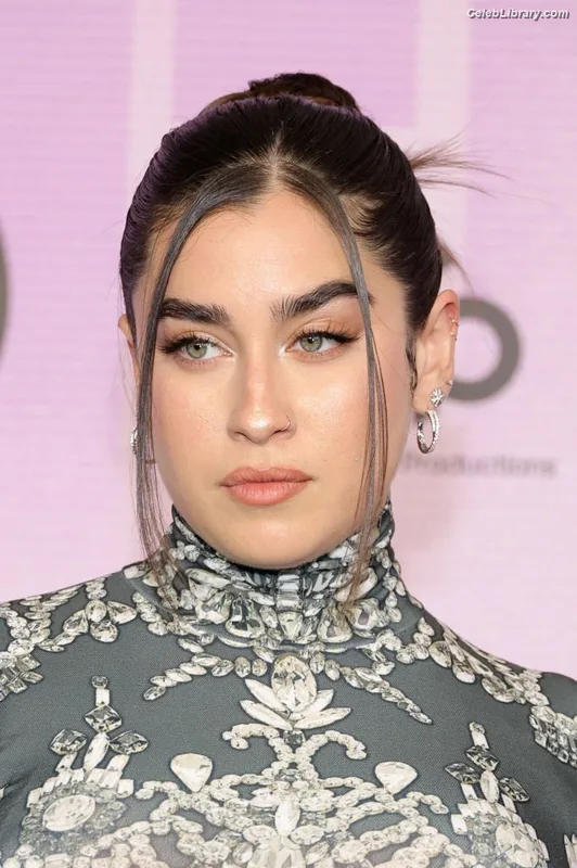 Lauren Jauregui photo 21 of 678