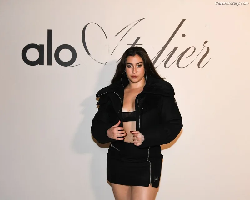 Lauren Jauregui photo 24 of 678