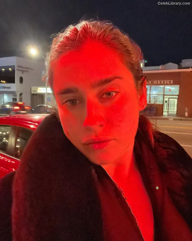 Lauren Jauregui photo 17 of 678