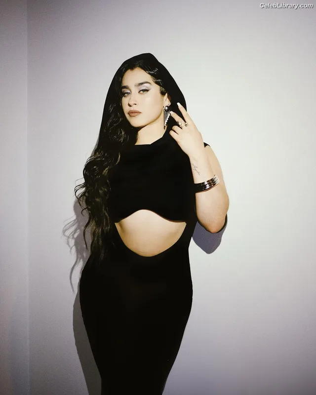 Lauren Jauregui photo 22 of 678