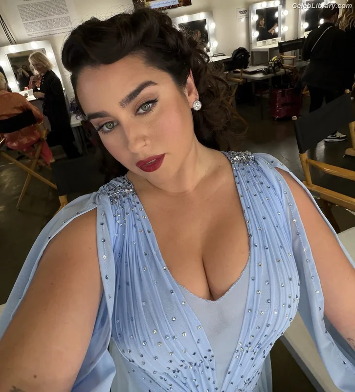 Lauren Jauregui photo 24 of 678