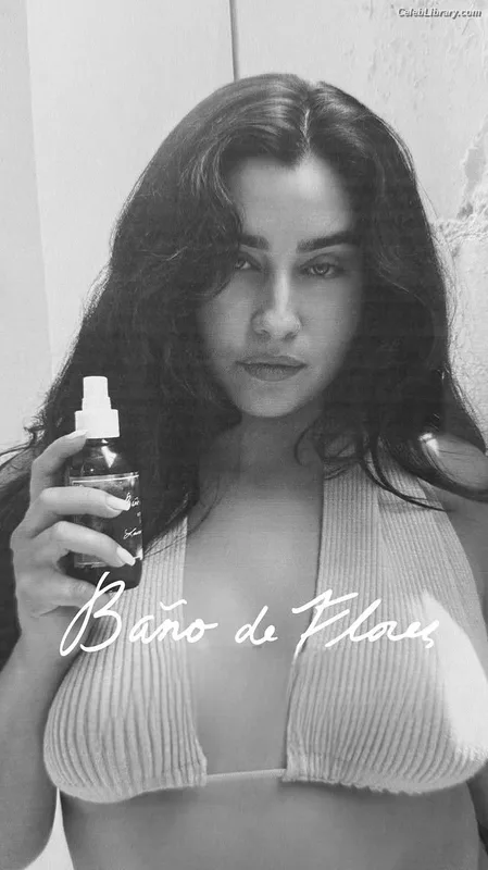 Lauren Jauregui photo 2 of 678