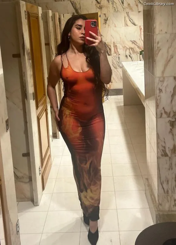 Lauren Jauregui photo 23 of 678