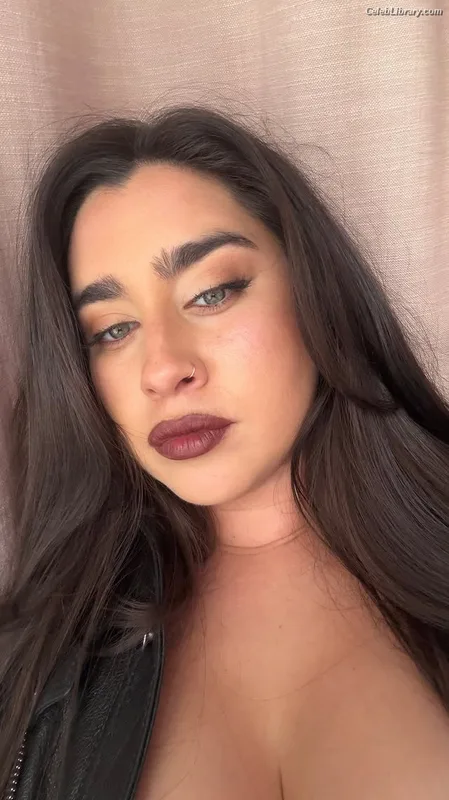 Lauren Jauregui photo 21 of 678