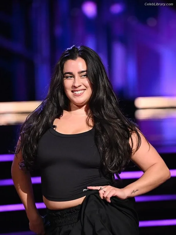 Lauren Jauregui photo 3 of 678