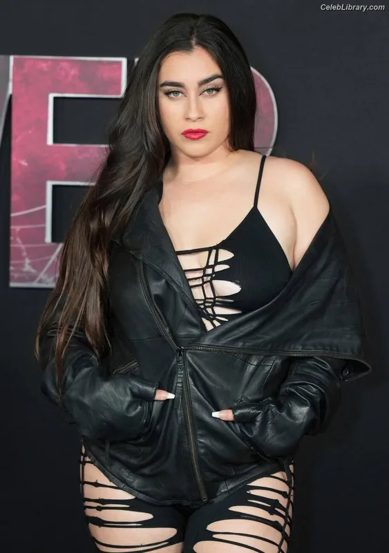 Lauren Jauregui photo 6 of 678