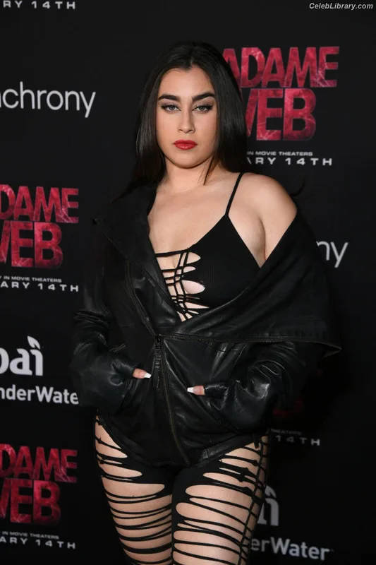 Lauren Jauregui photo 11 of 678