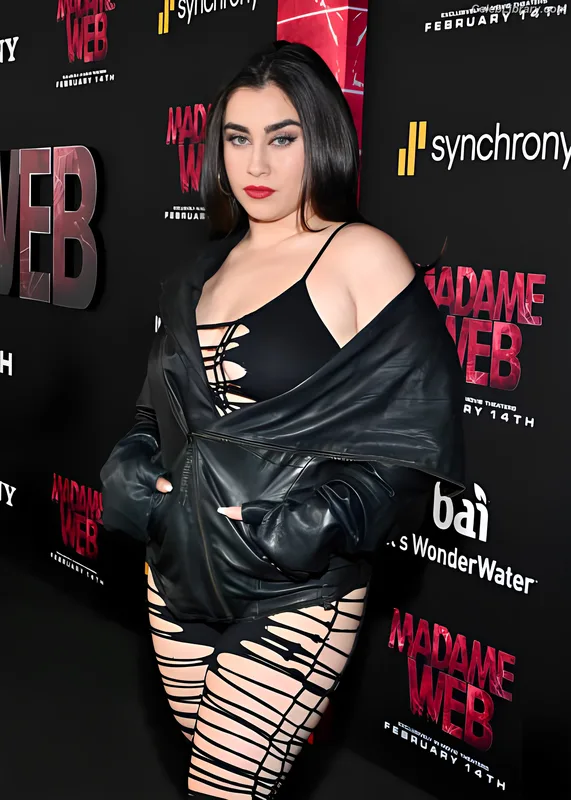 Lauren Jauregui photo 12 of 678