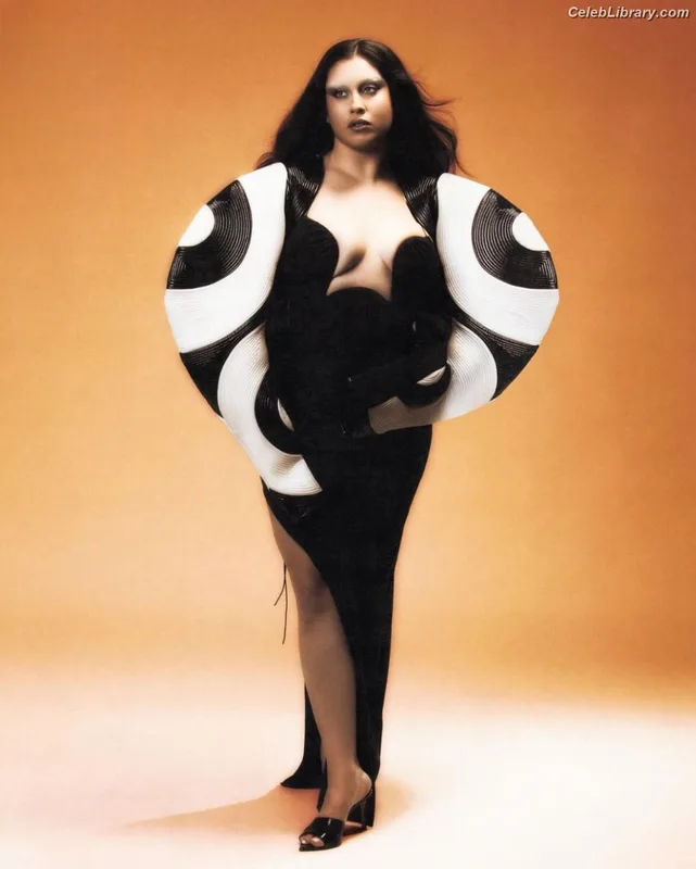 Lauren Jauregui photo 6 of 678
