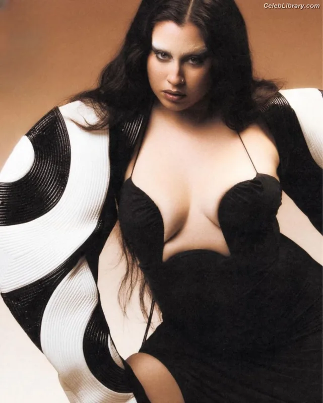 Lauren Jauregui photo 7 of 678