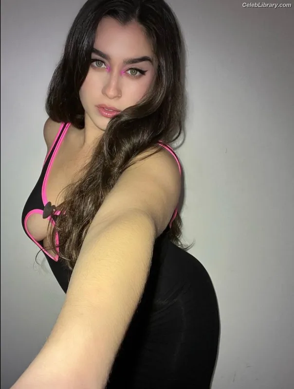 Lauren Jauregui photo 18 of 678
