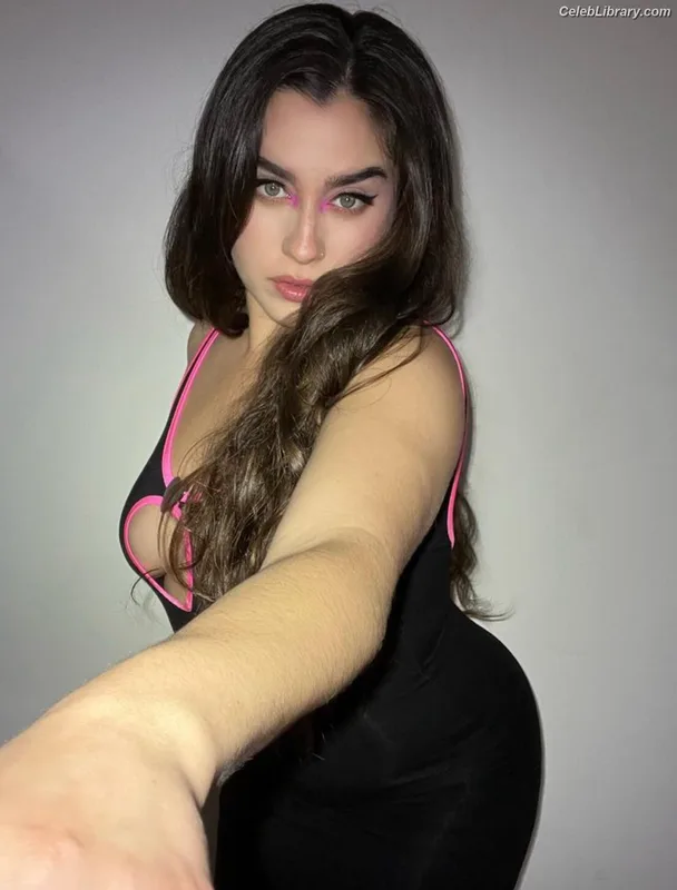 Lauren Jauregui photo 19 of 678