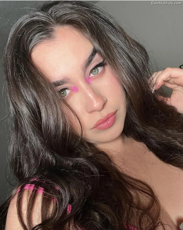 Lauren Jauregui photo 20 of 678