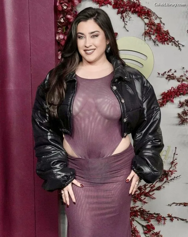 Lauren Jauregui photo 22 of 678
