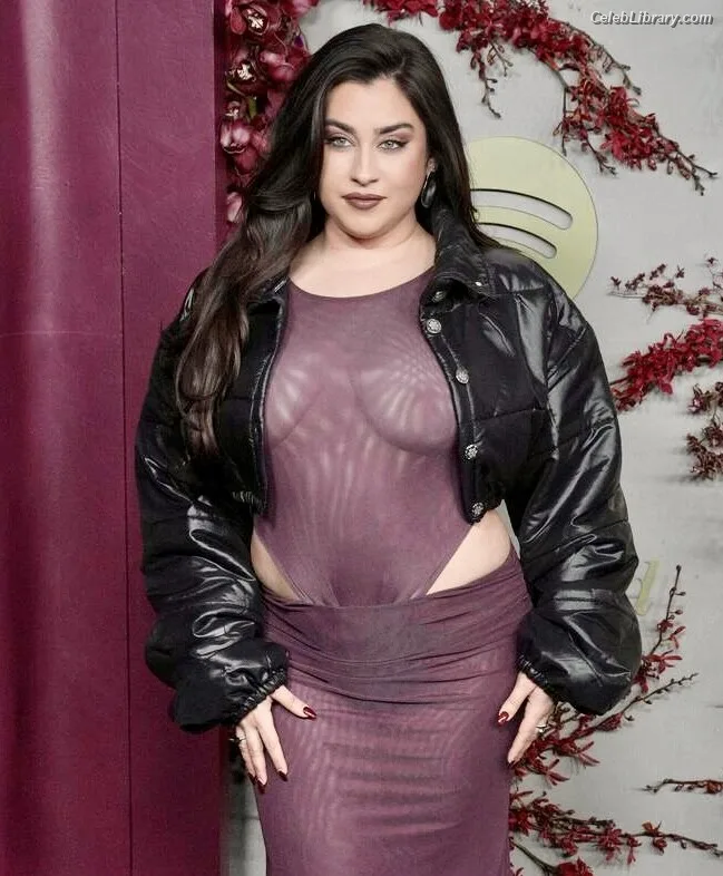 Lauren Jauregui photo 23 of 678