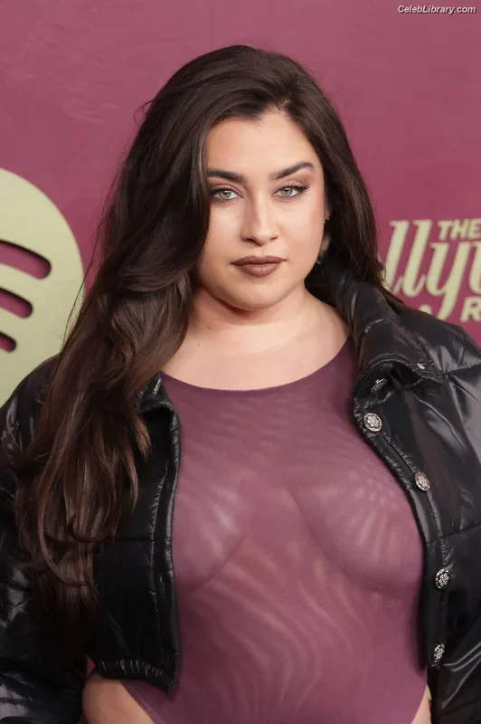 Lauren Jauregui photo 24 of 678