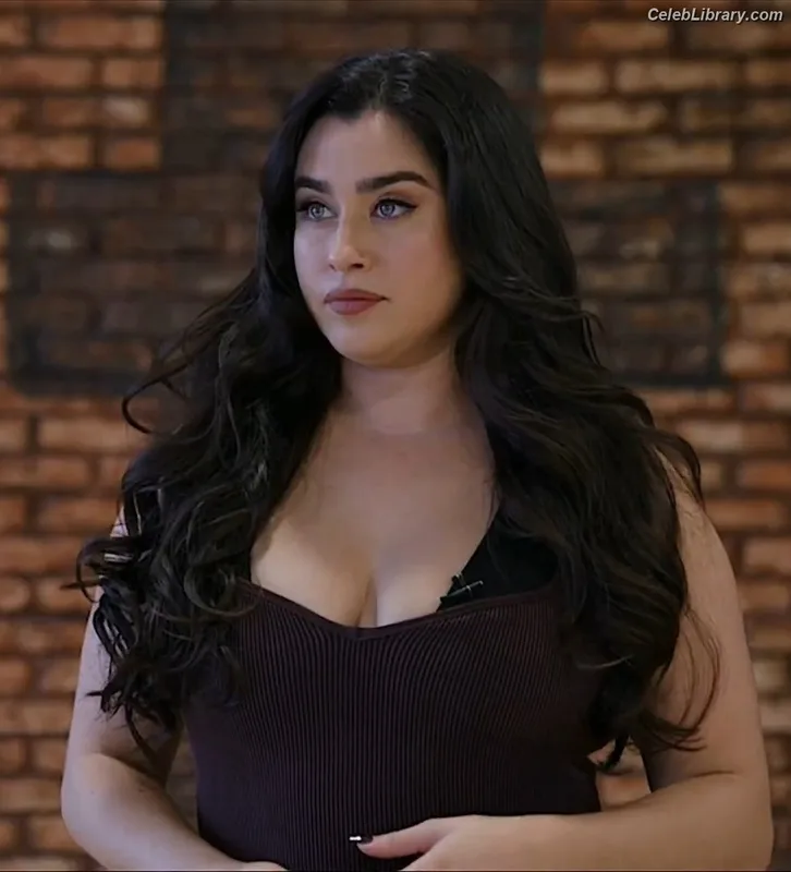 Lauren Jauregui photo 11 of 678