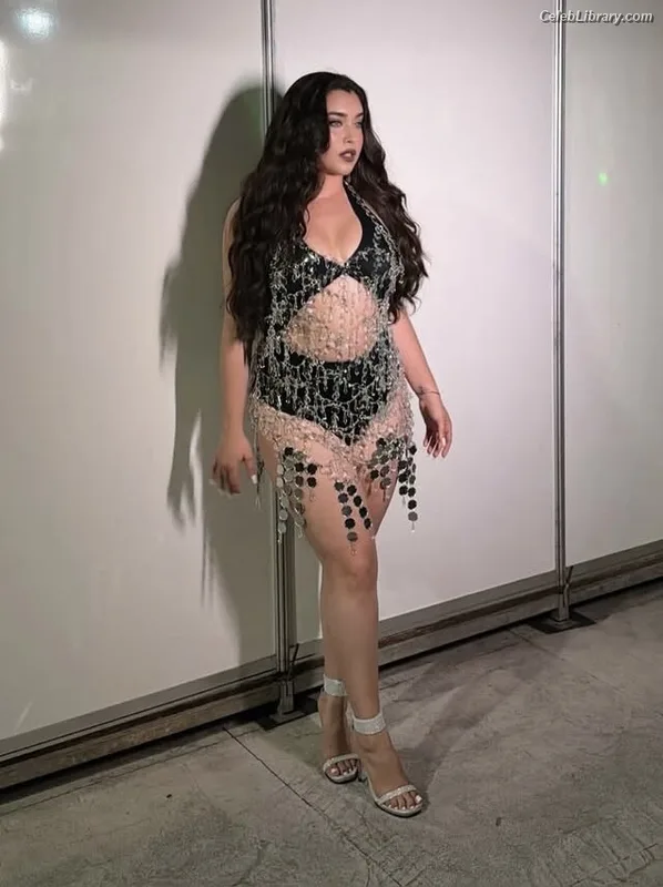 Lauren Jauregui photo 14 of 678