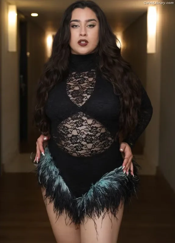 Lauren Jauregui photo 24 of 678