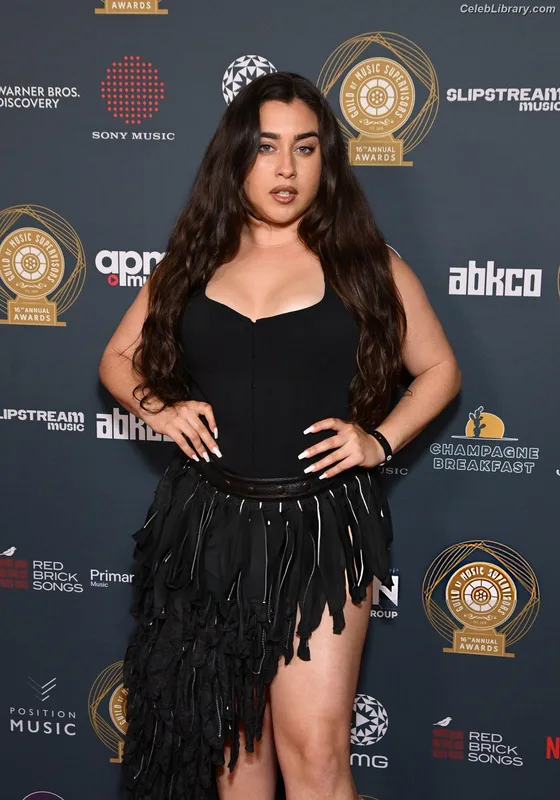 Lauren Jauregui photo 16 of 678