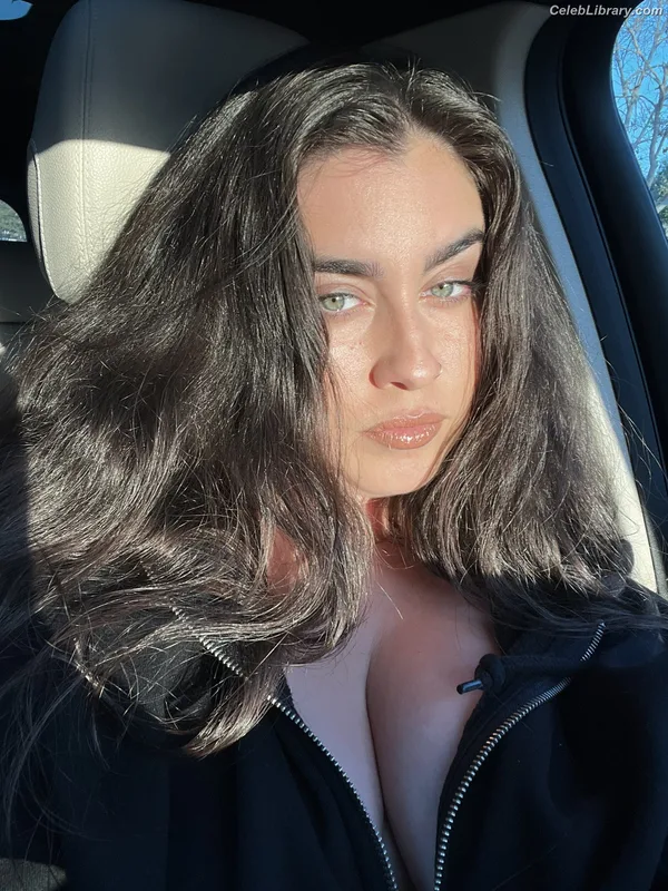 Lauren Jauregui photo 22 of 678
