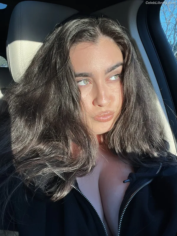 Lauren Jauregui photo 23 of 678