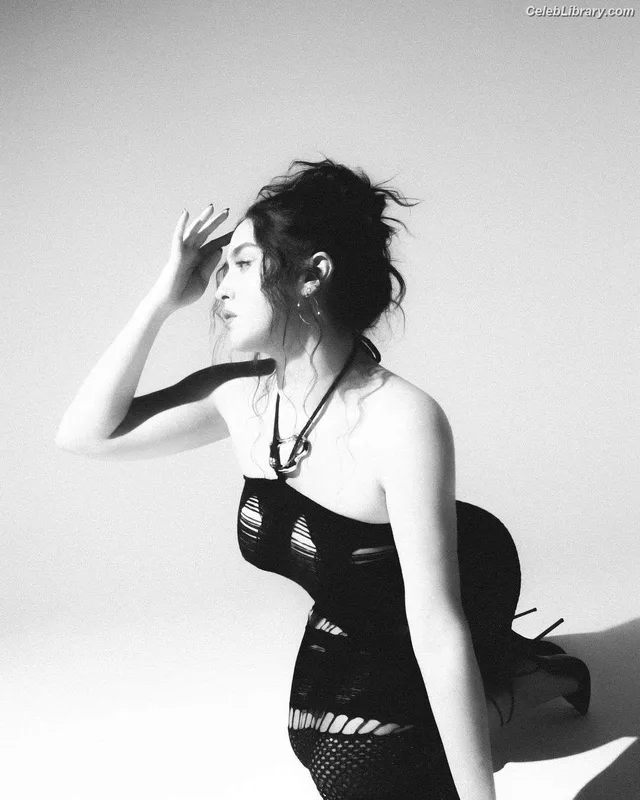 Lauren Jauregui photo 19 of 678