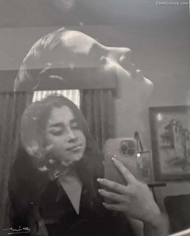 Lauren Jauregui photo 21 of 678