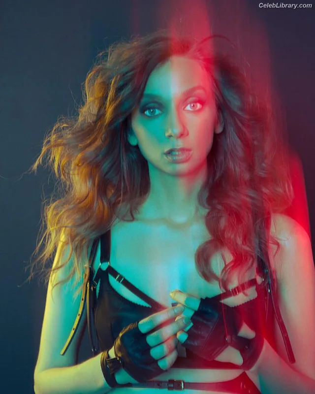 Lauren Lapkus photo 6 of 34