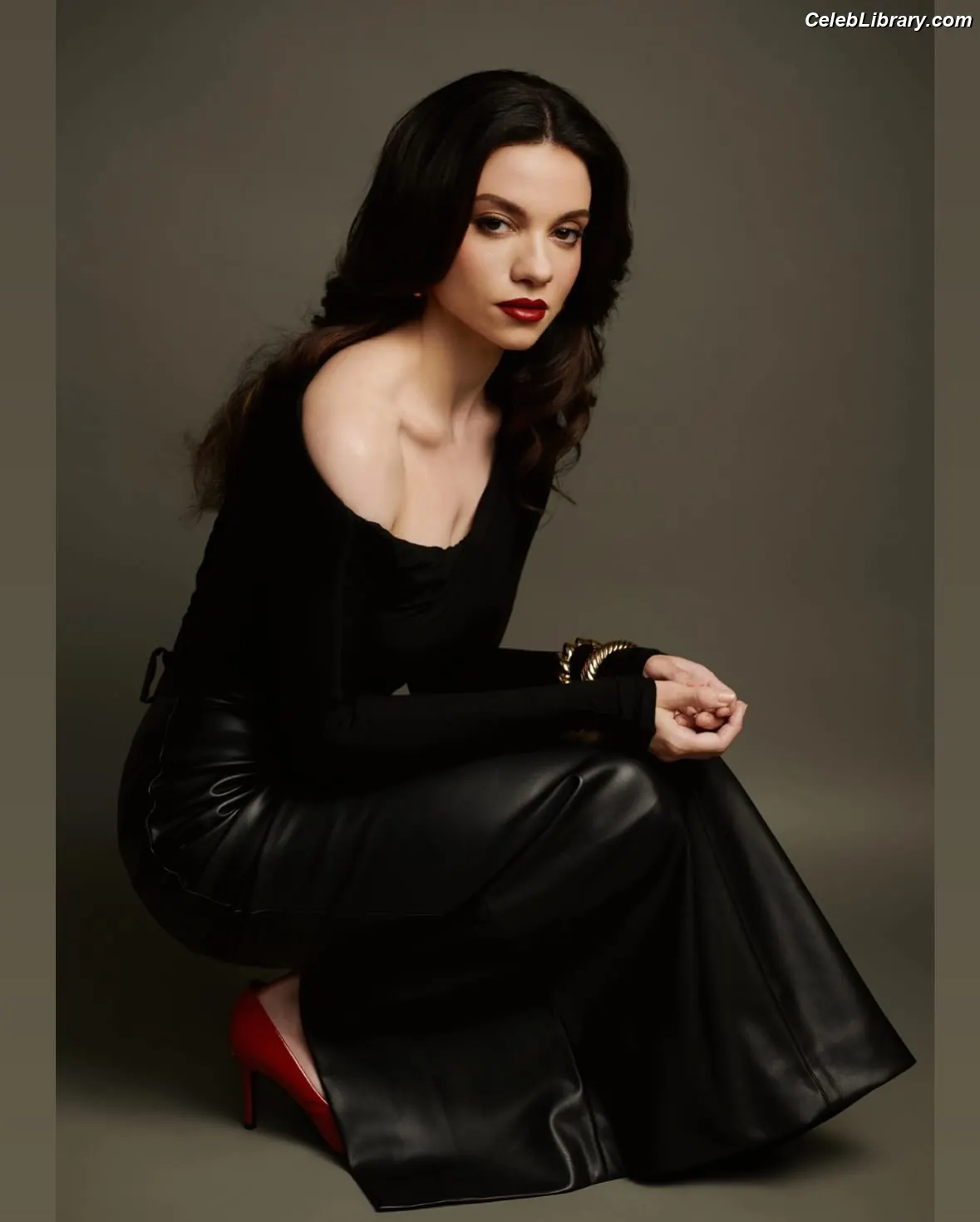 Lauren LaVera photo 5 of 333