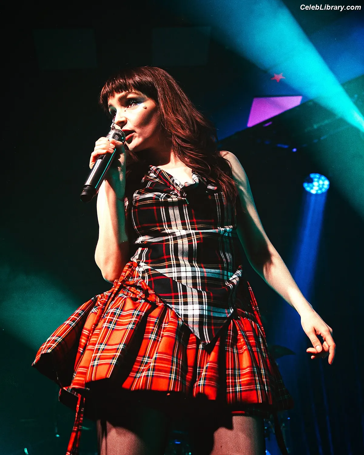 Lauren Mayberry photo 12 of 1227