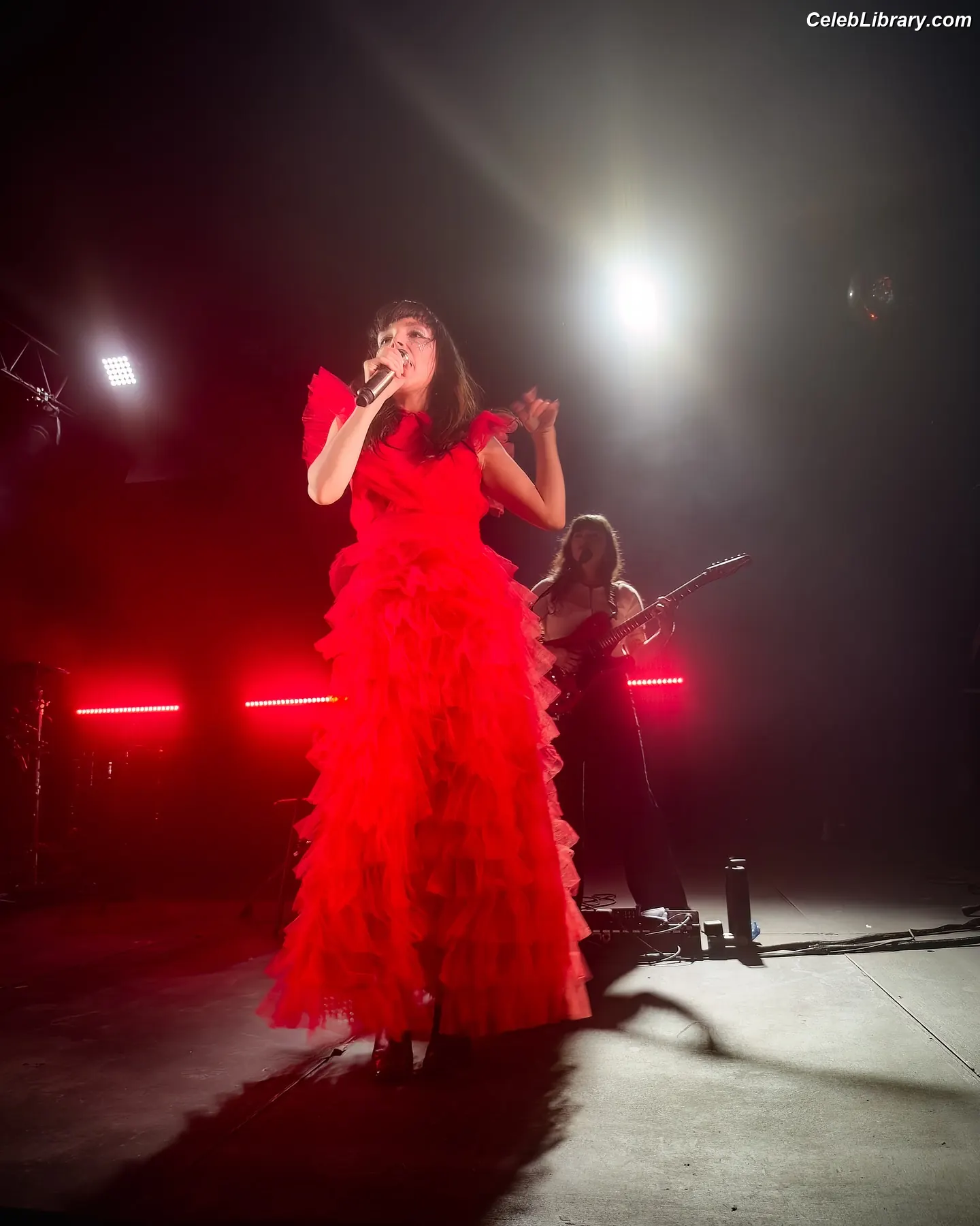 Lauren Mayberry photo 24 of 1227