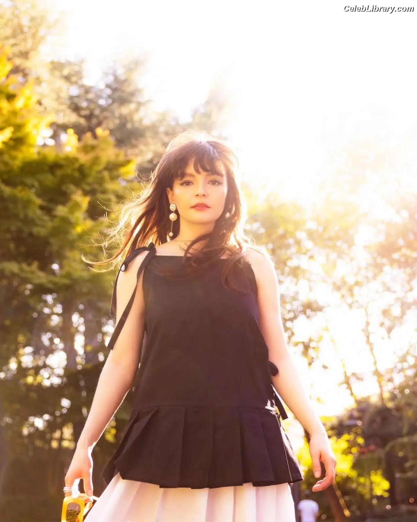 Lauren Mayberry photo 5 of 1227