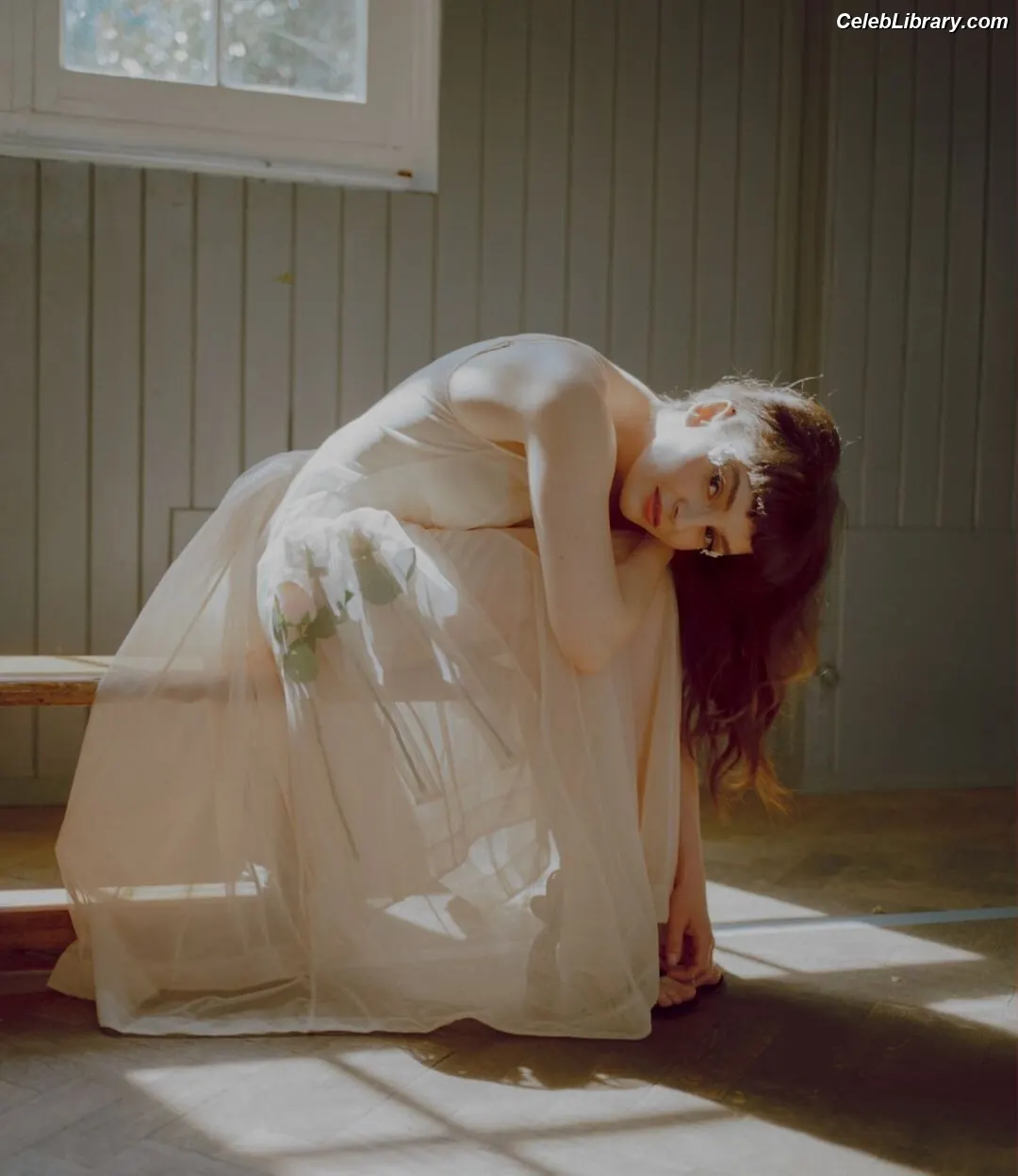 Lauren Mayberry photo 23 of 1227