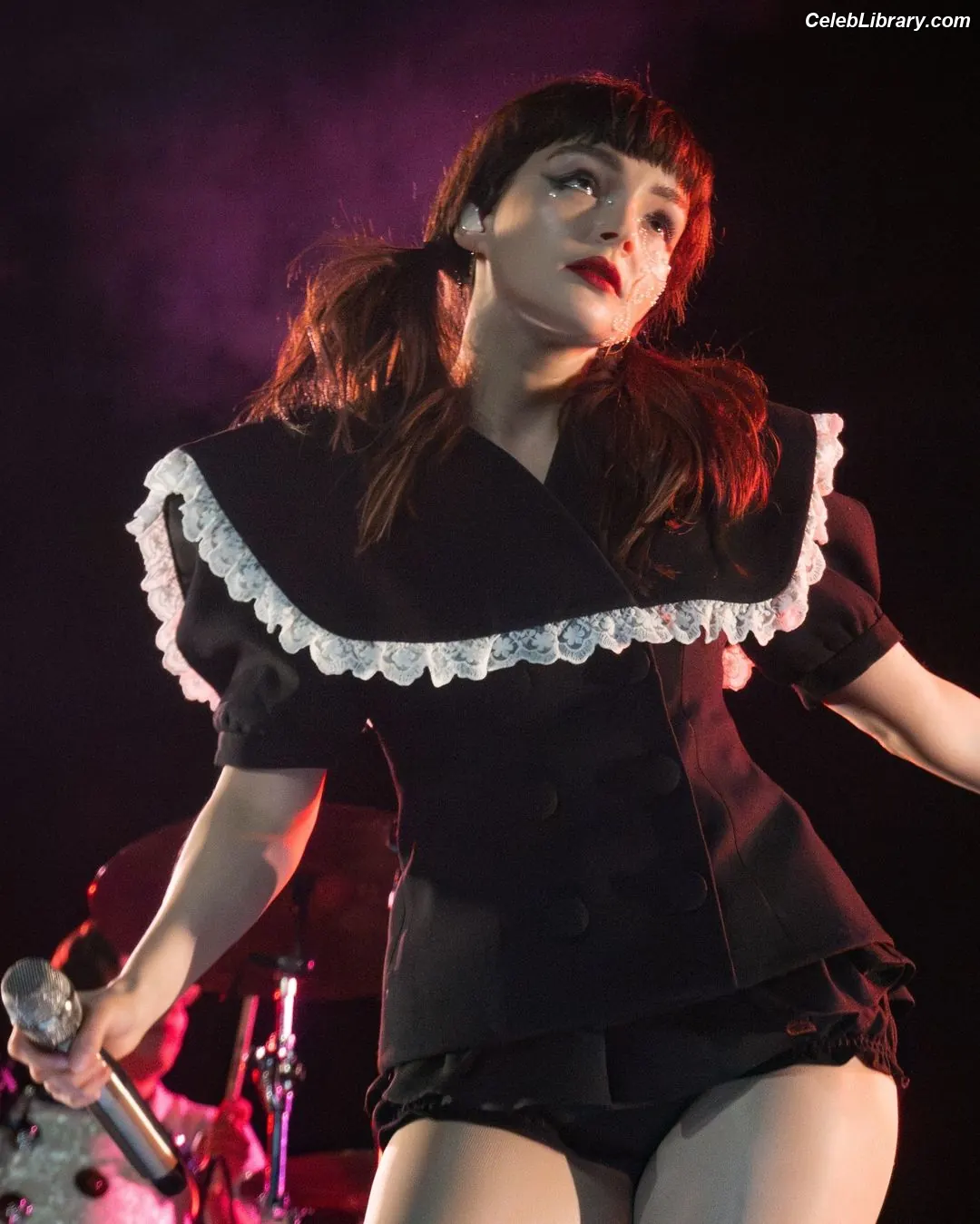 Lauren Mayberry photo 15 of 1227