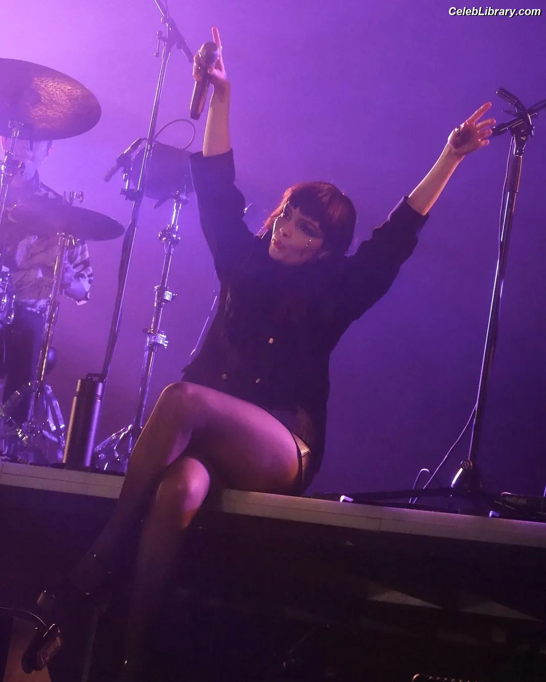 Lauren Mayberry photo 11 of 1227