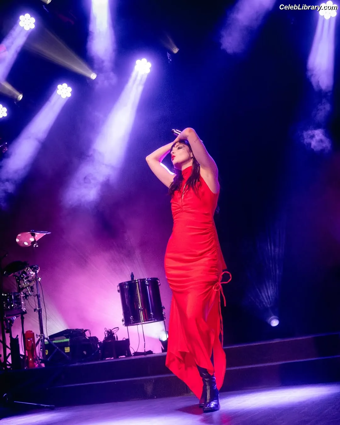 Lauren Mayberry photo 14 of 1227