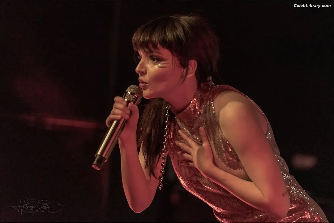 Lauren Mayberry photo 15 of 1227