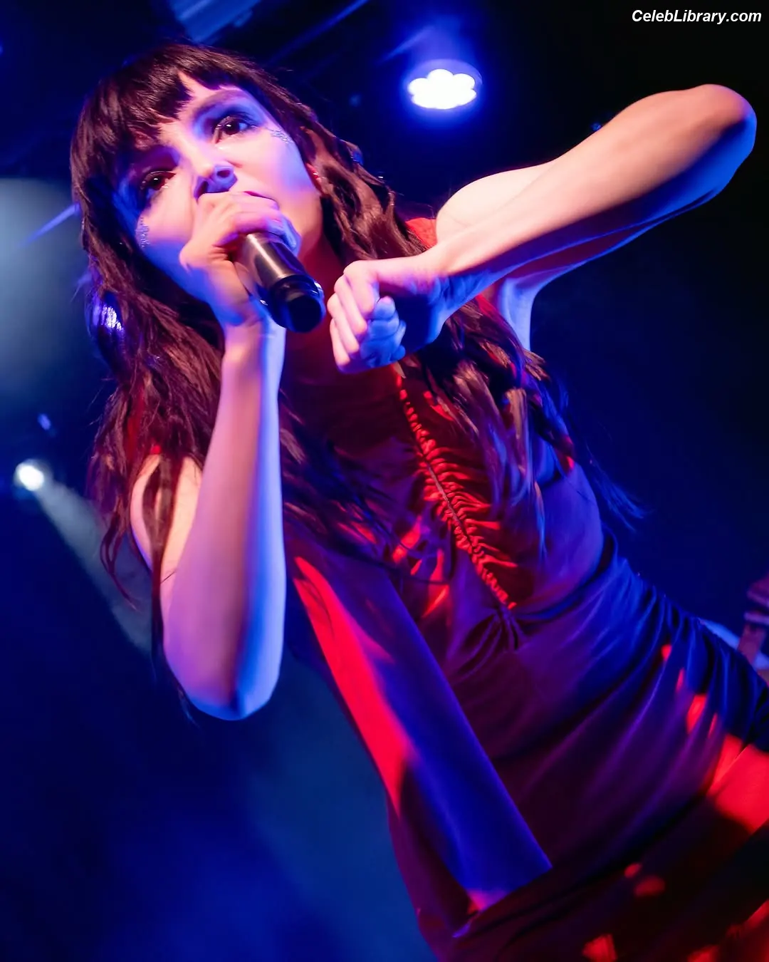 Lauren Mayberry photo 8 of 1227