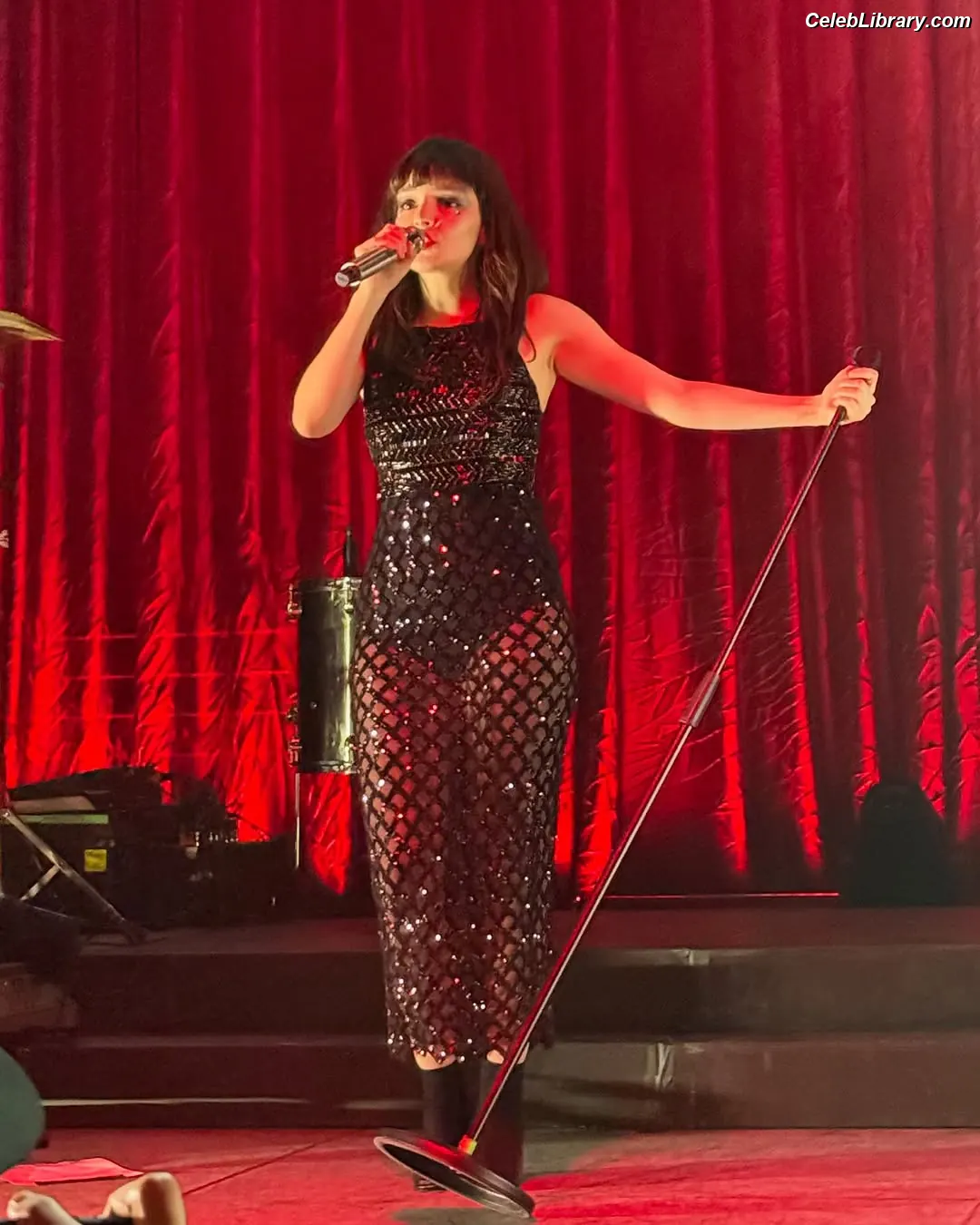Lauren Mayberry photo 16 of 1227