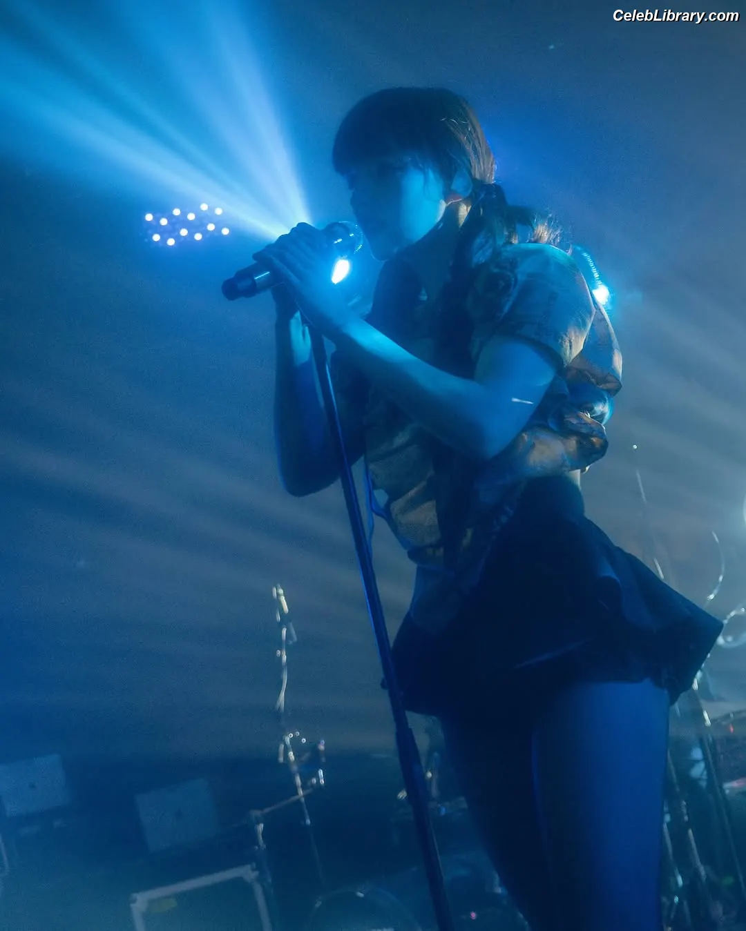 Lauren Mayberry photo 11 of 1227