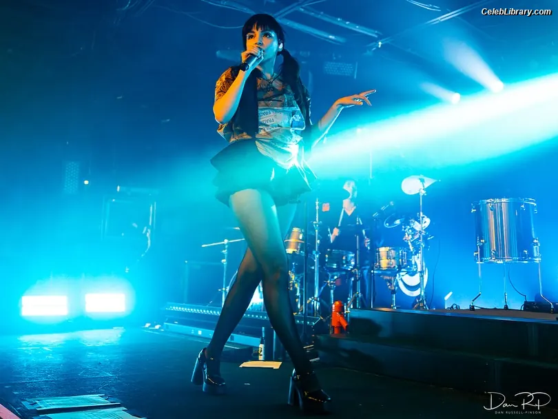 Lauren Mayberry photo 18 of 1227