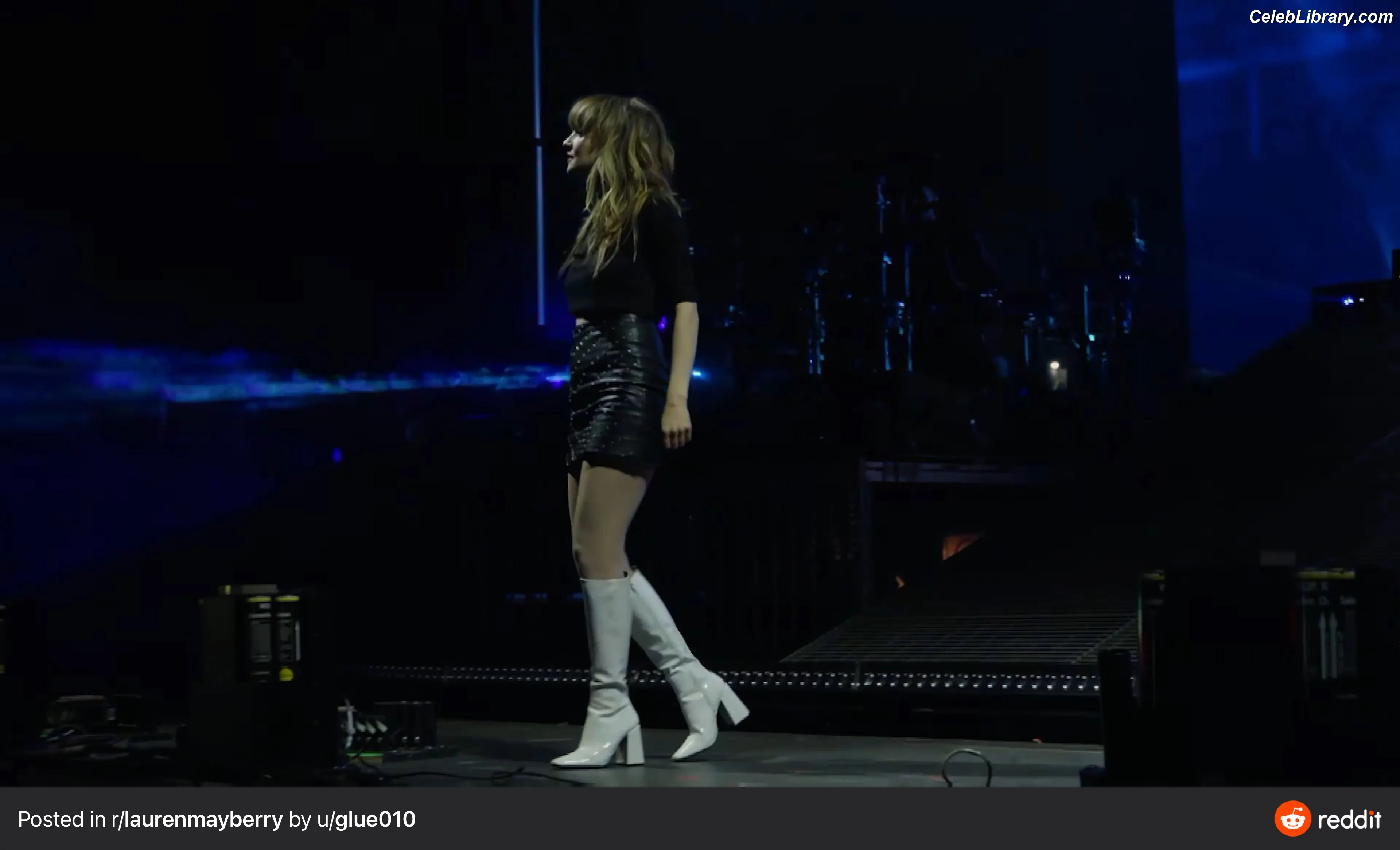 Lauren Mayberry photo 18 of 1227