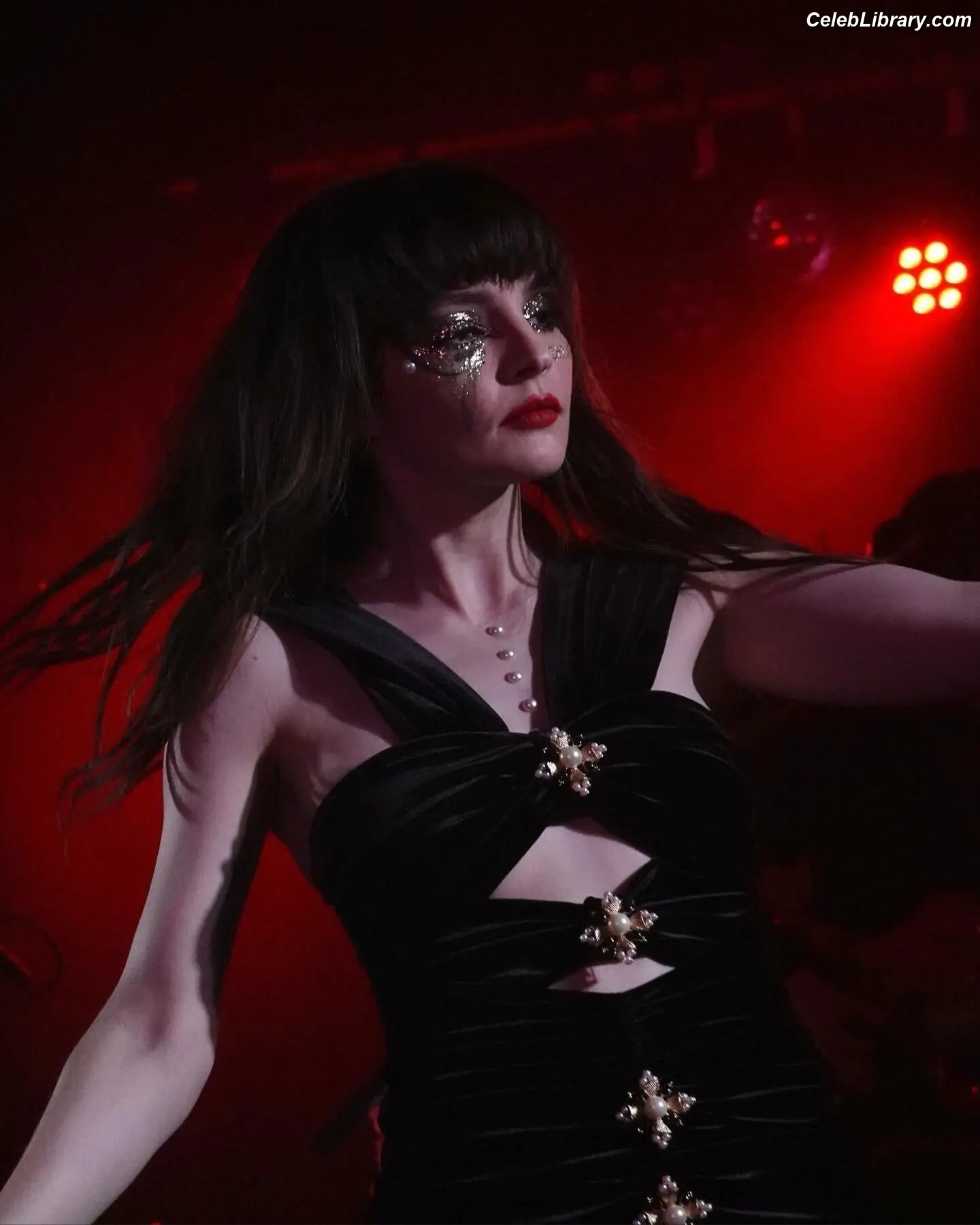 Lauren Mayberry photo 10 of 1227