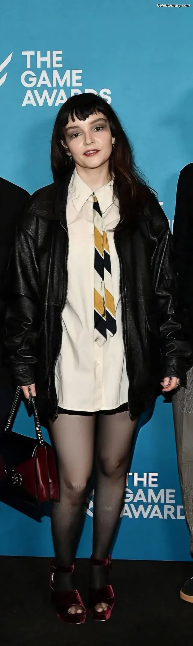 Lauren Mayberry photo 5 of 1227