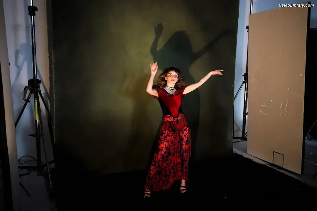 Lauren Mayberry photo 3 of 1227