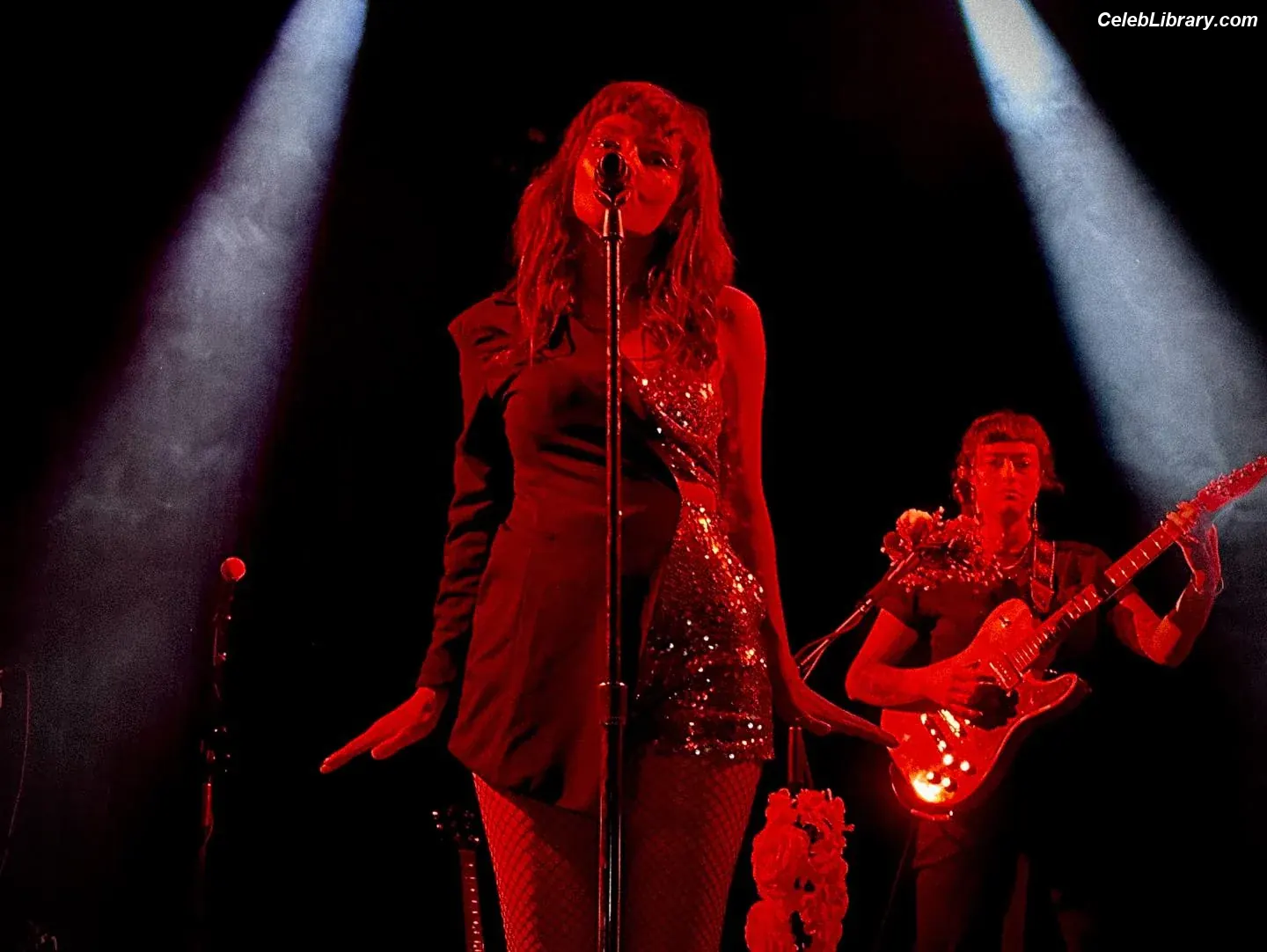Lauren Mayberry photo 20 of 1227