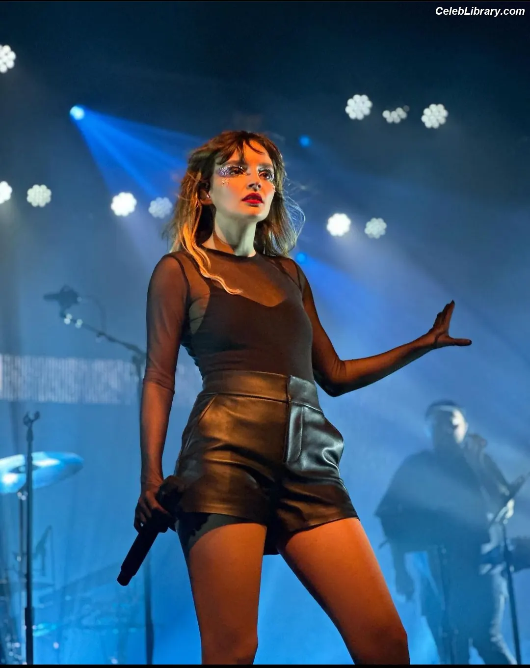 Lauren Mayberry photo 13 of 1227